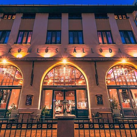 Komlo Hotel Gyula Ngoại thất bức ảnh