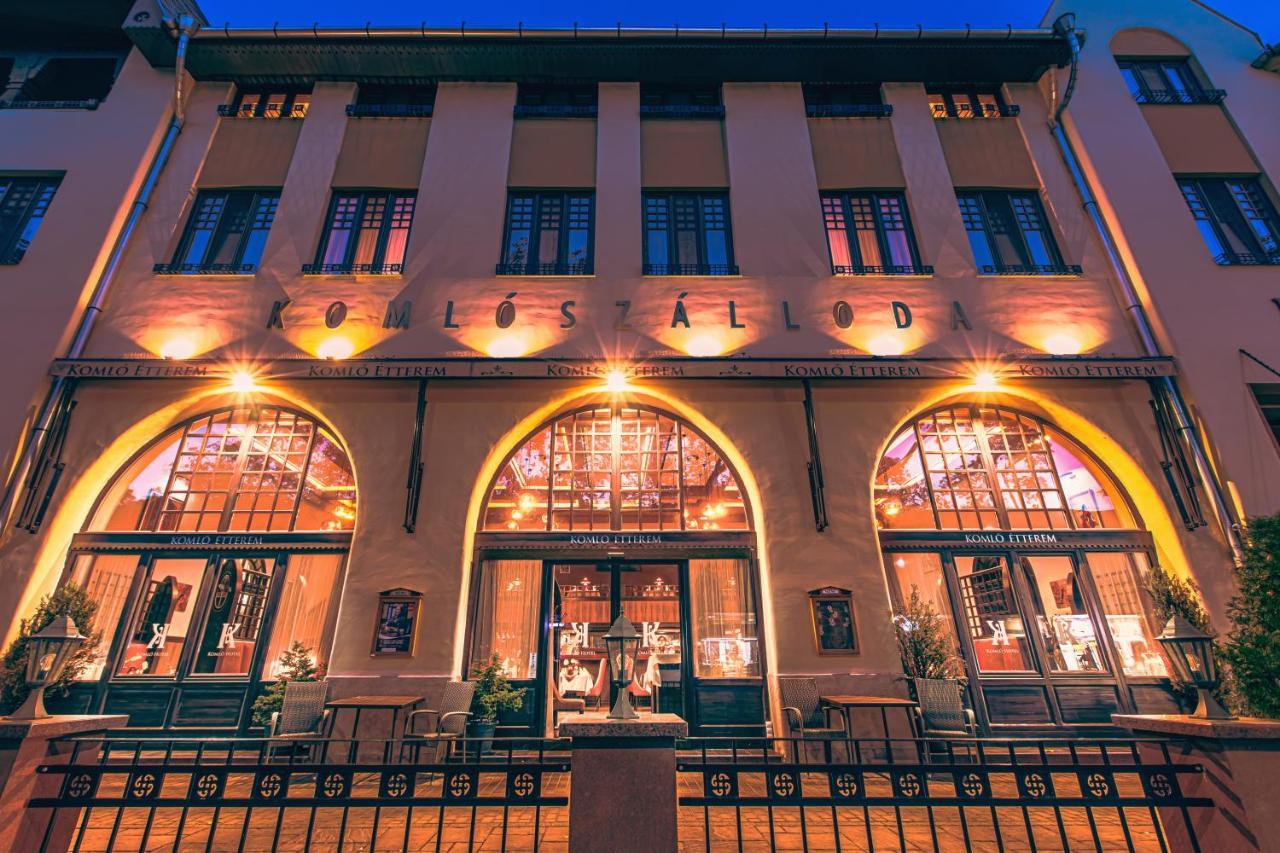 Komlo Hotel Gyula Ngoại thất bức ảnh