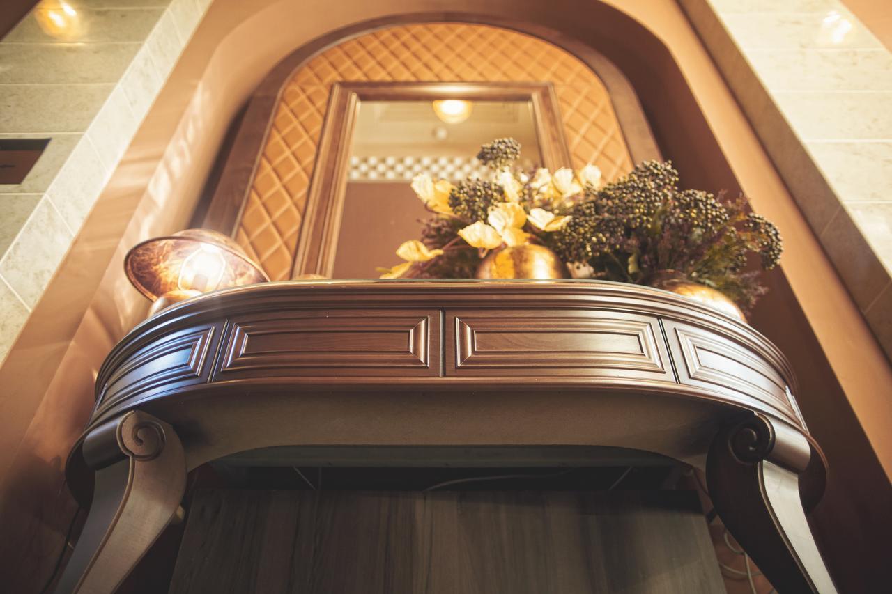 Komlo Hotel Gyula Ngoại thất bức ảnh